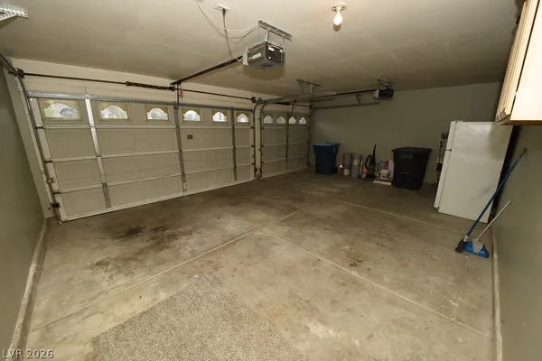 $2,400 | 4357 Flagship Court, Las Vegas, NV 89121