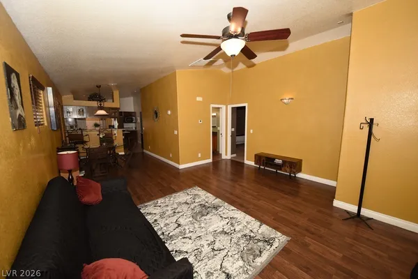 $2,400 | 4357 Flagship Court, Las Vegas, NV 89121