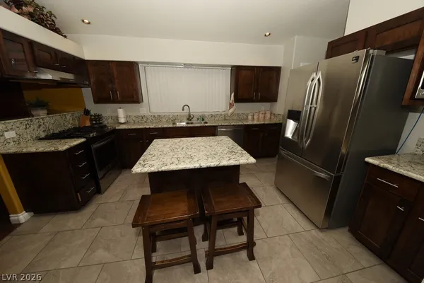 $2,400 | 4357 Flagship Court, Las Vegas, NV 89121