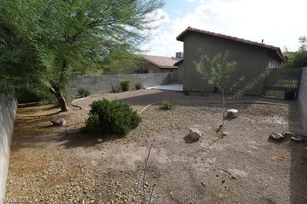 $2,400 | 4357 Flagship Court, Las Vegas, NV 89121