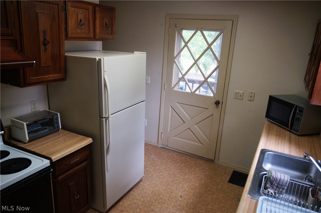 4124 Tallmadge Road Rootstown, OH 44272 - Photo 5 of 35 Gallery Image 5