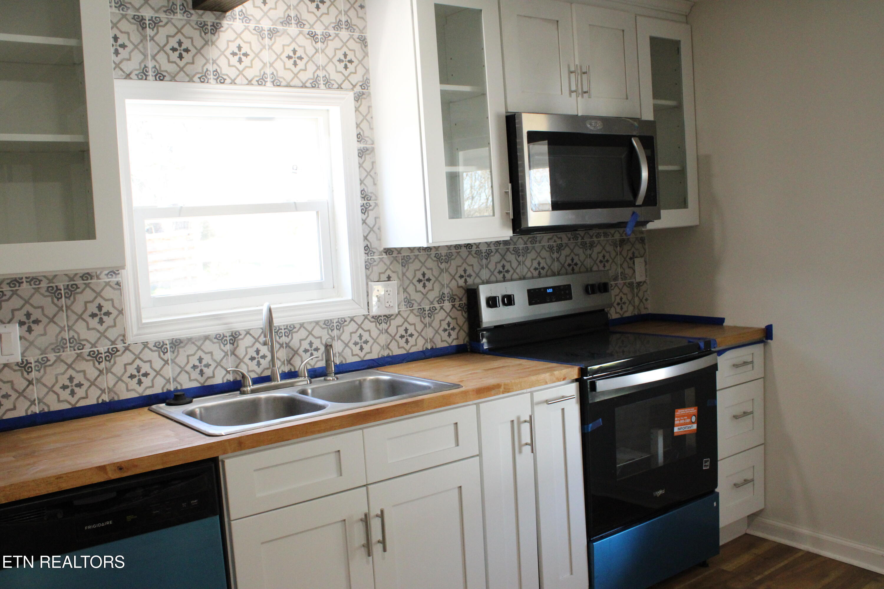 2281 Lone Mountain Road, Unit A Tazewell, TN 37879 - Photo 19 of 36 2281 Kitchen 2