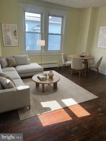 $2,050 | 3021 Glenmore Avenue, Baltimore, MD 21214