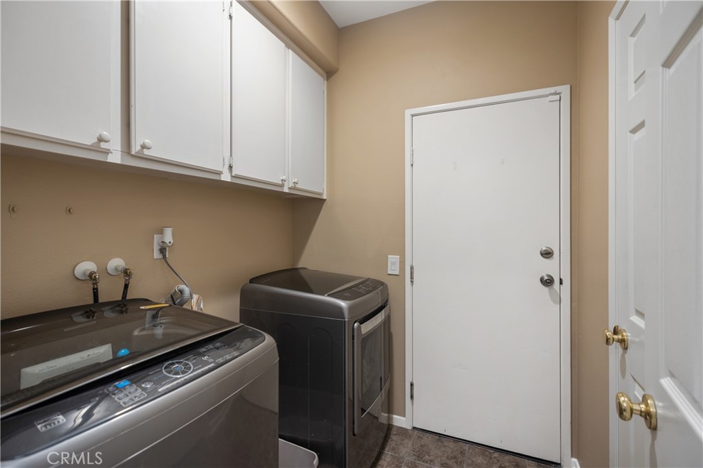38 Red Bud Aliso Viejo, CA 92656 - Photo 12 of 28 Laundry room.