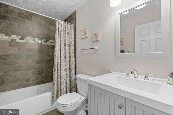 $725,000 | 6950 Newberry Drive, Columbia, MD 21044