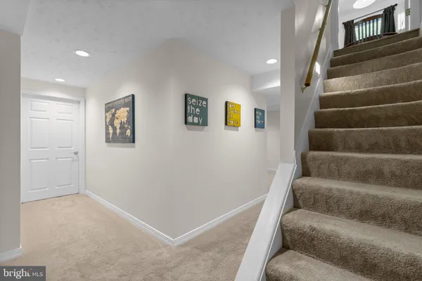 $725,000 | 6950 Newberry Drive, Columbia, MD 21044