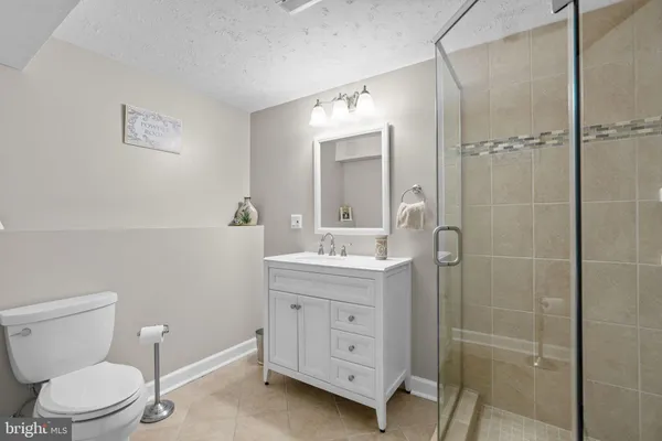 $725,000 | 6950 Newberry Drive, Columbia, MD 21044