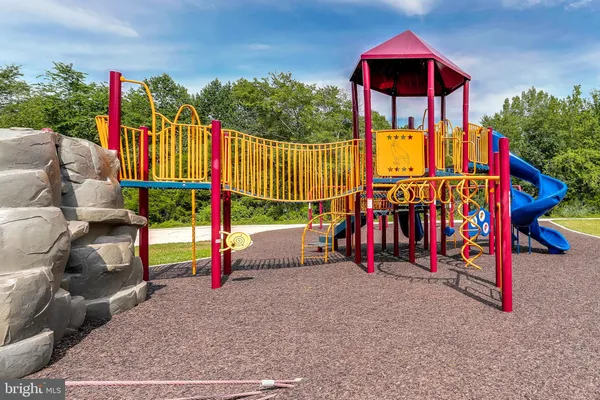 $725,000 | 6950 Newberry Drive, Columbia, MD 21044