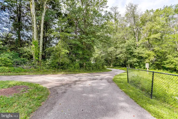 $725,000 | 6950 Newberry Drive, Columbia, MD 21044