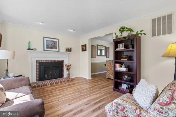 $725,000 | 6950 Newberry Drive, Columbia, MD 21044