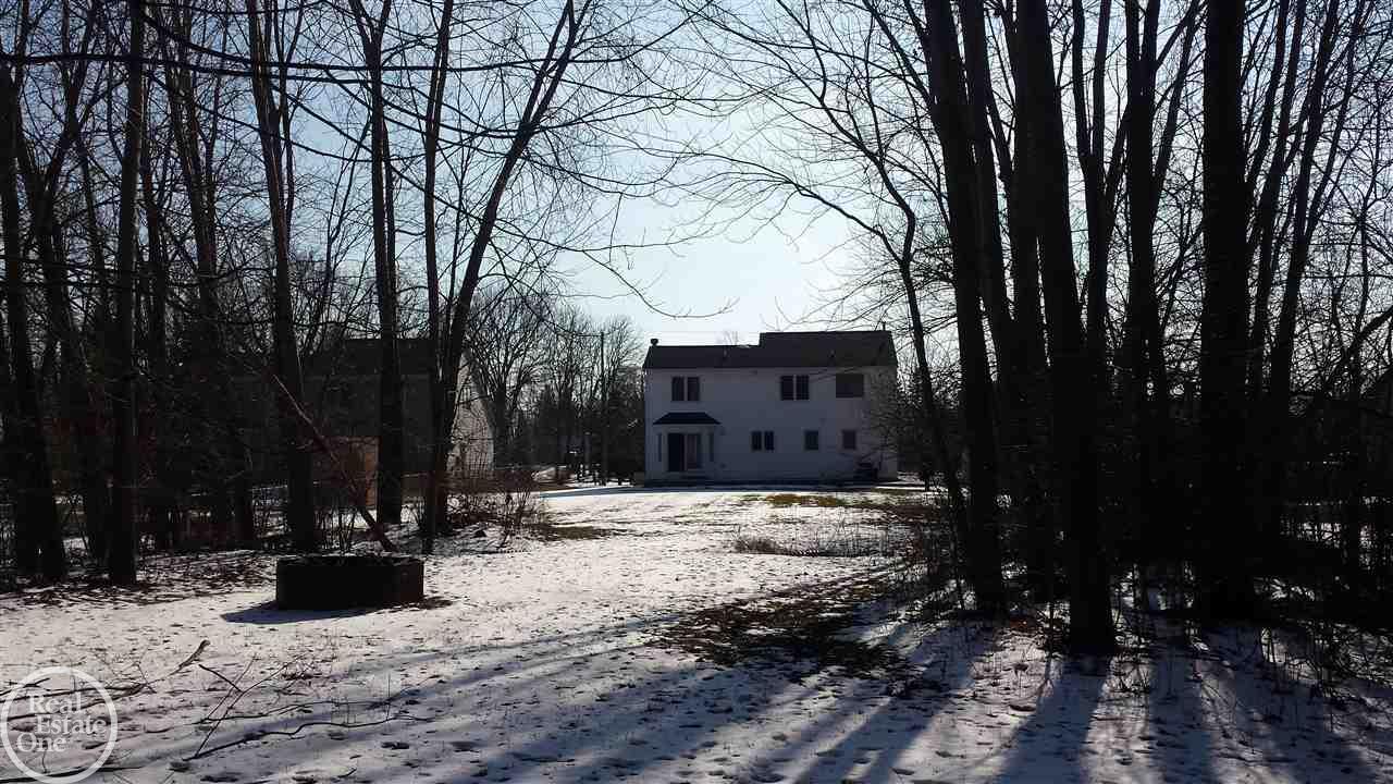 1212 Grace Avenue Rochester Hills, MI 48309 - Photo 2 of 24