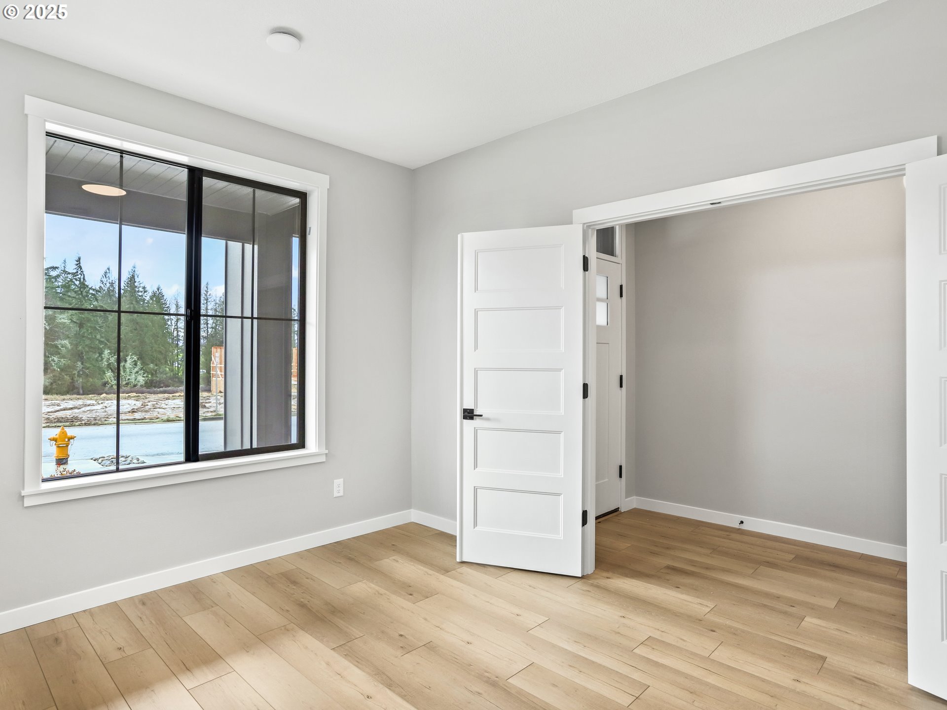 1112 North 41st Place Ridgefield, WA 98642 - Photo 3 of 14 Den/Office