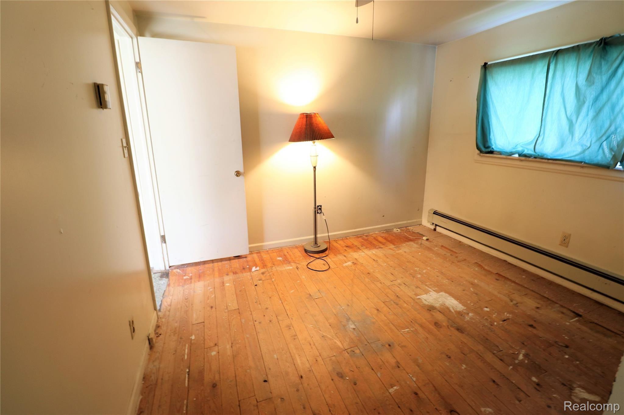 7215 North Genesee Road Genesee, MI 48437 - Photo 20 of 23 apartment bedroom.JPG