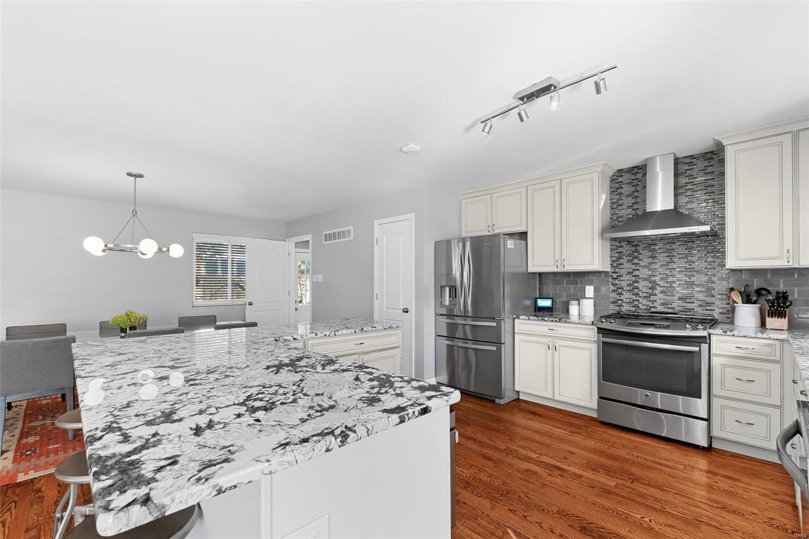 9221 Litzsinger Road St. Louis, MO 63144 - Photo 12 of 43 Gallery Image 12