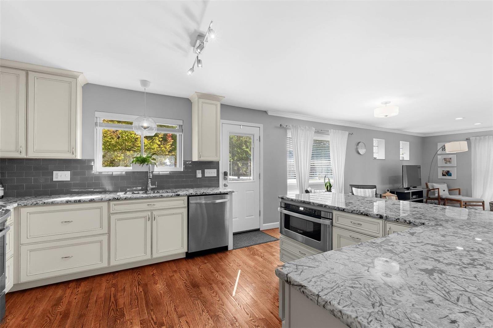9221 Litzsinger Road St. Louis, MO 63144 - Photo 14 of 43 Gallery Image 14
