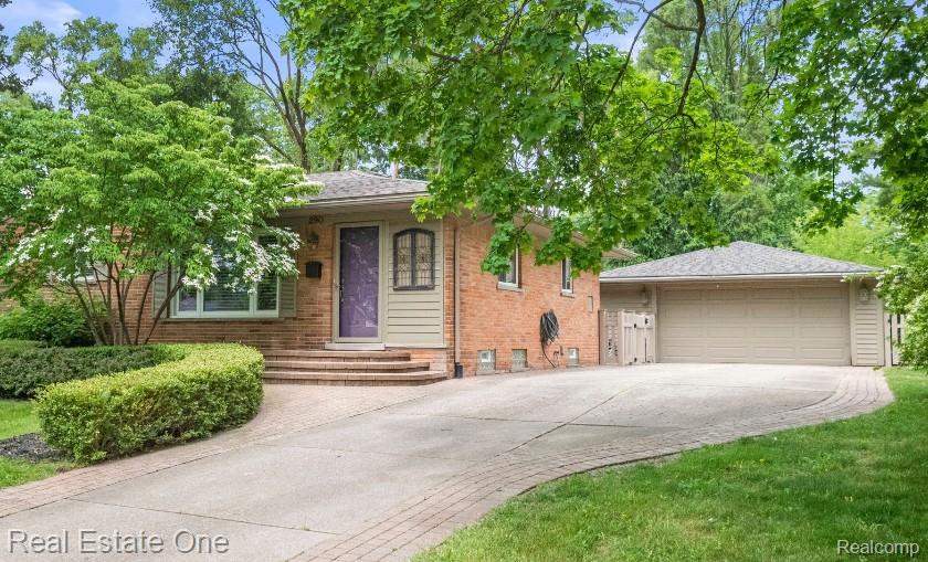 290 Winry Drive Rochester, MI 48307 - Photo 2 of 33