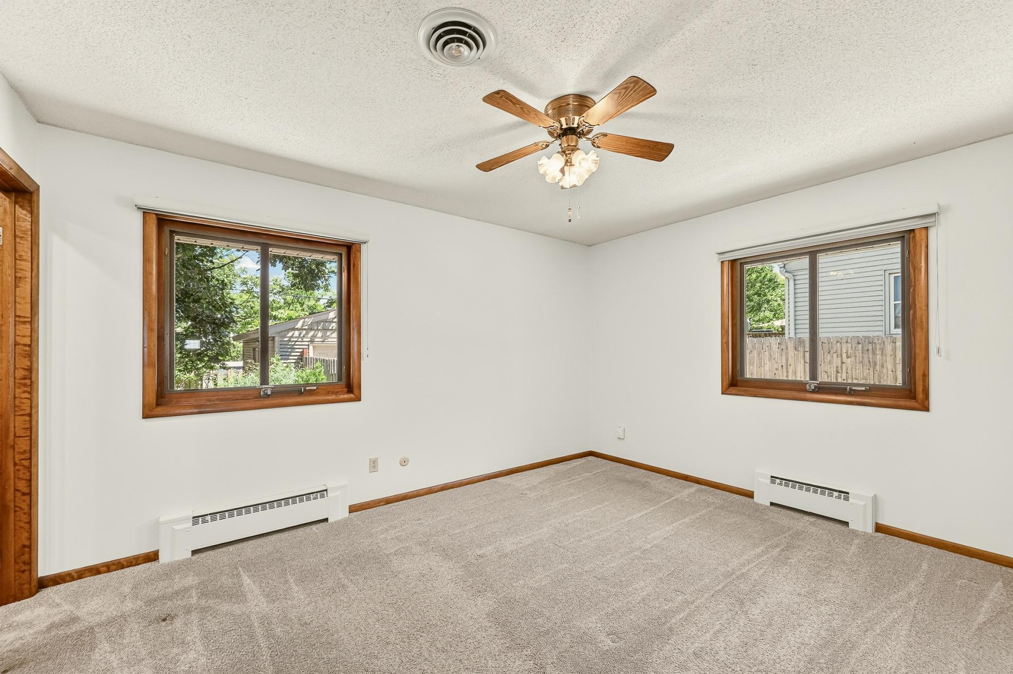 523 21st Street Northeast Rochester, MN 55906 - Photo 15 of 42