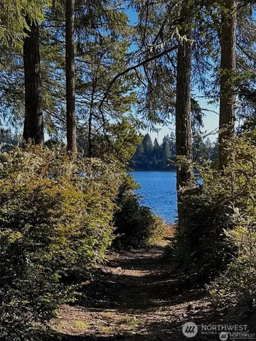 a view of a golf course with a big yard
