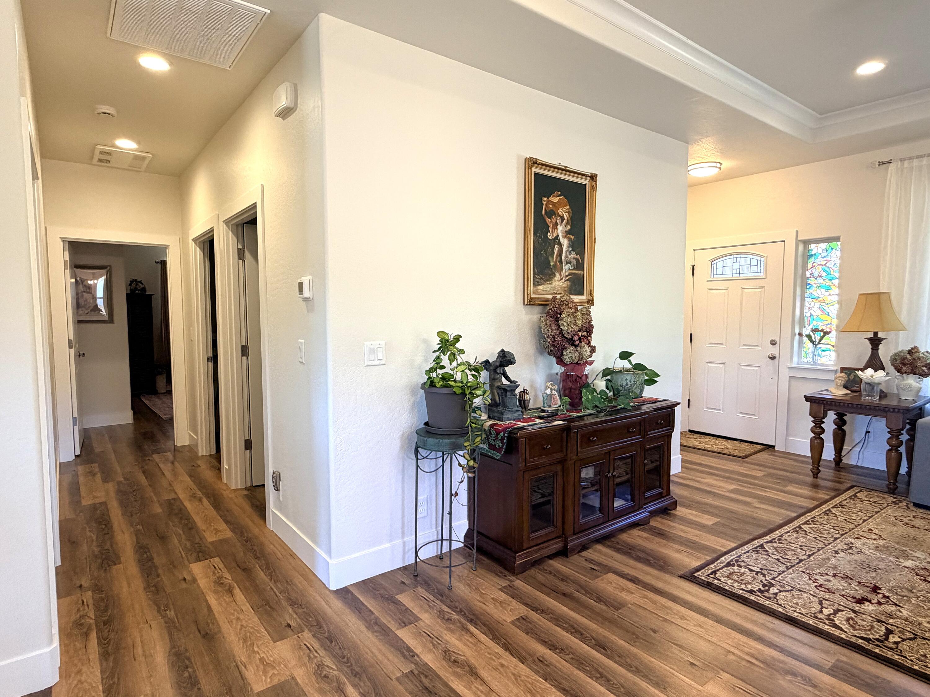 340 Cedar Ridge Drive Cave Junction, OR 97523 - Photo 8 of 37 living rm 1