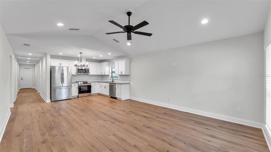 5429 Simmons Road Lakeland, FL 33811 - Photo 3 of 21