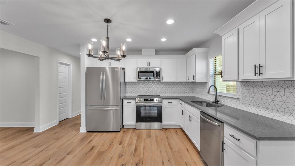 5429 Simmons Road Lakeland, FL 33811 - Photo 7 of 21