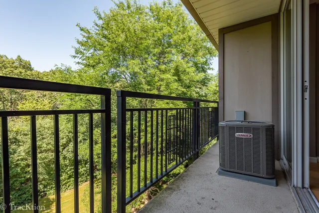 $1,625 | 1833 Four Lakes Avenue, Unit 4H, Lisle, IL 60532