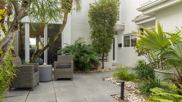 $465,000 | 660 Kensington Place, Unit 10A, Wilton Manors, FL 33305