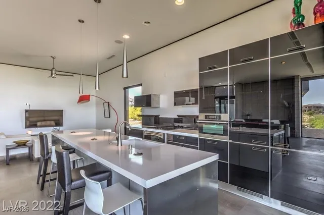 $7,000,000 | 9 Hawk Ridge Drive, Las Vegas, NV 89135
