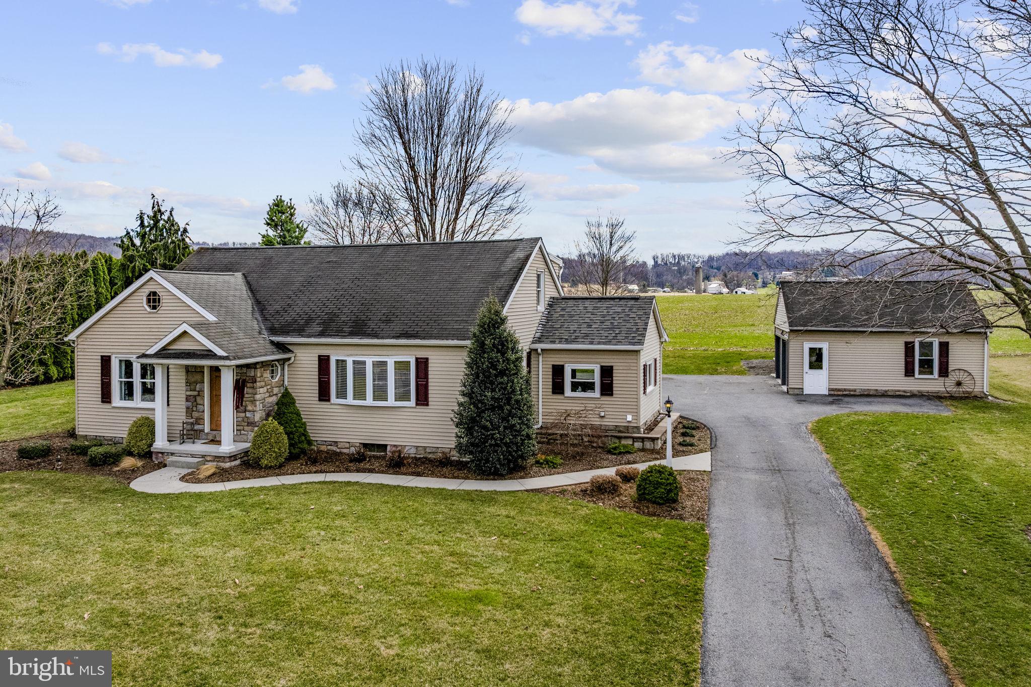 330 South Reamstown Road Ephrata, PA 17522 - Photo 1 of 58