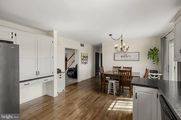 $250,000 | 330 South Reamstown Road, Ephrata, PA 17522