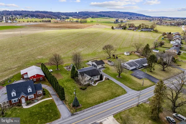 $250,000 | 330 South Reamstown Road, Ephrata, PA 17522