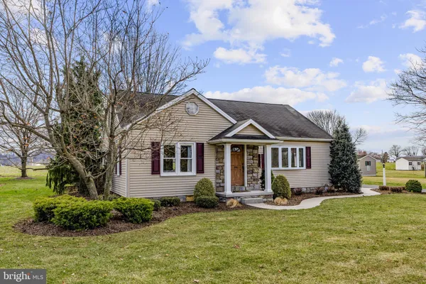 $250,000 | 330 South Reamstown Road, Ephrata, PA 17522
