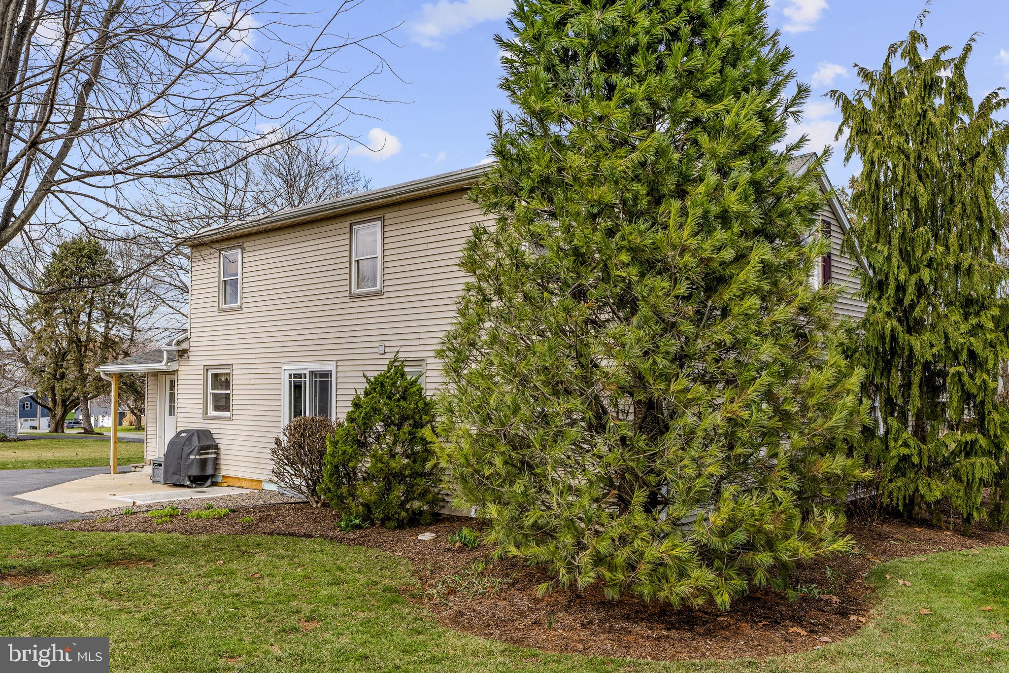 330 South Reamstown Road Ephrata, PA 17522 - Photo 9 of 58