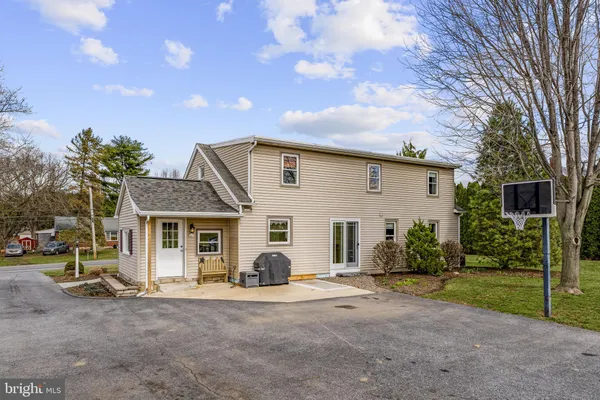 $250,000 | 330 South Reamstown Road, Ephrata, PA 17522