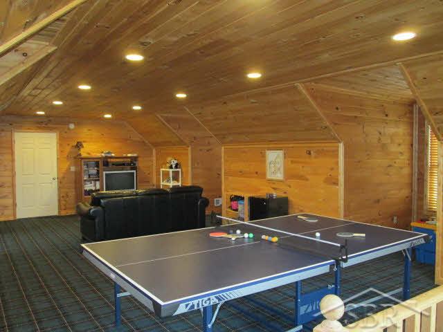 4740 Hackett Road Saginaw, MI 48603 - Photo 20 of 26 20362148-19.JPG