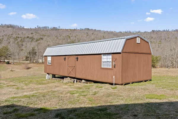 $400,000 | 3382 Back Valley Road, Trenton, GA 30752