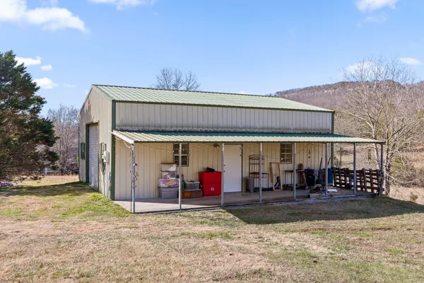 $400,000 | 3382 Back Valley Road, Trenton, GA 30752