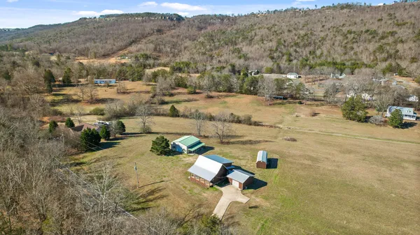 $400,000 | 3382 Back Valley Road, Trenton, GA 30752