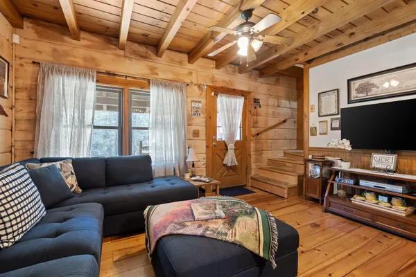 $400,000 | 3382 Back Valley Road, Trenton, GA 30752