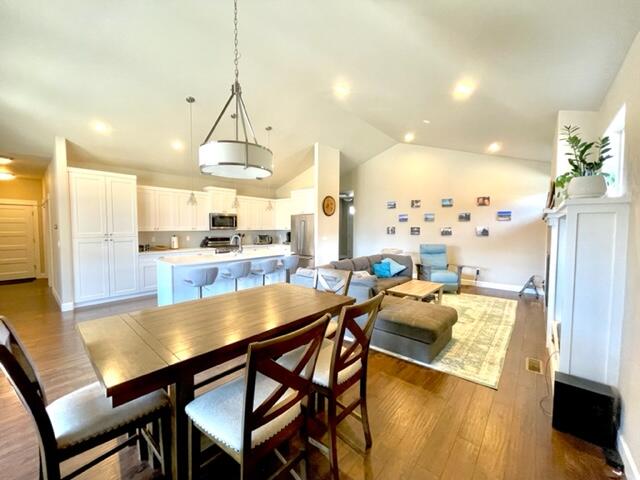 20732 Kilbourne Loop Bend, OR 97701 - Photo 6 of 19 Modern Open space