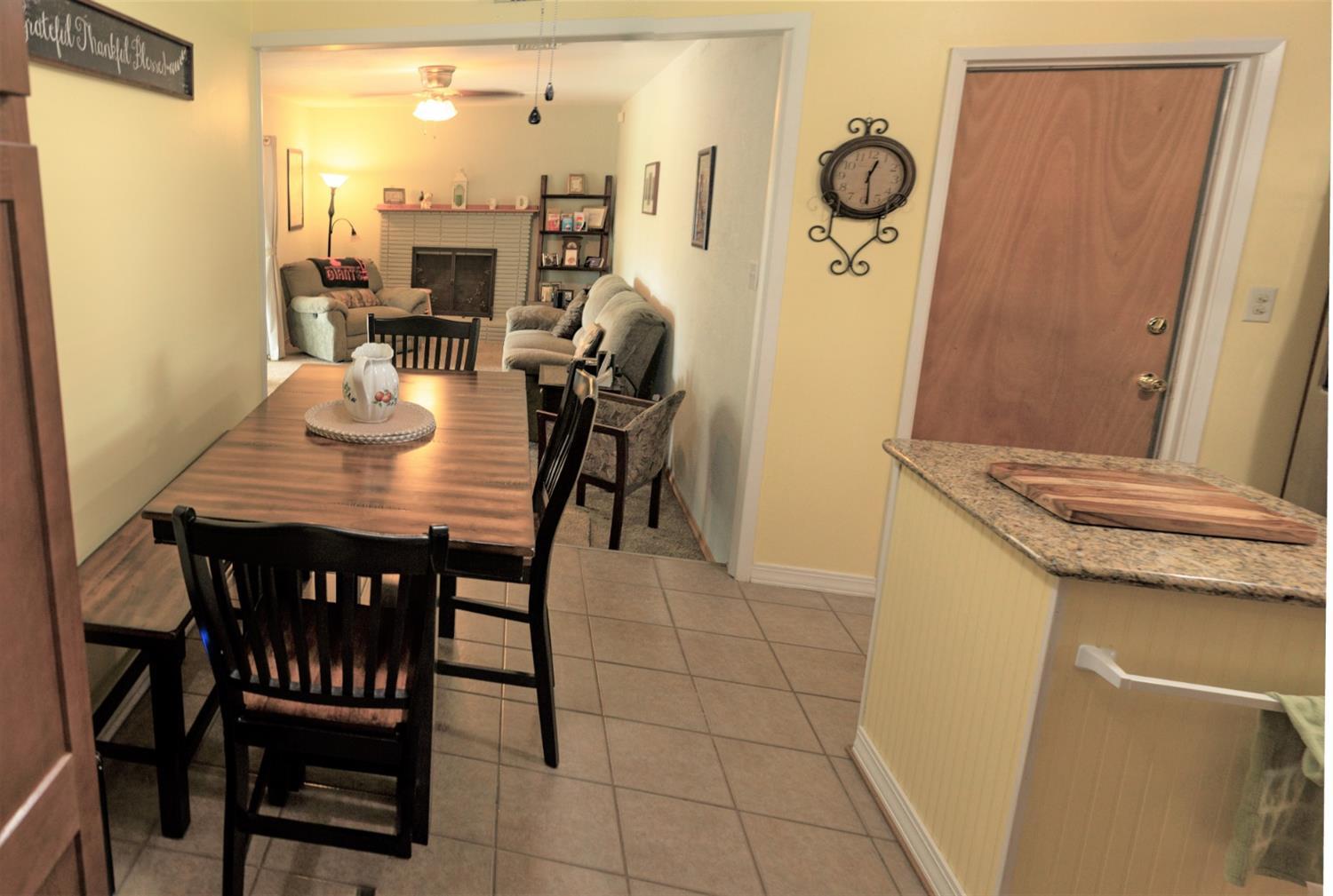 576 North Steven Avenue Reedley, CA 93654 - Photo 17 of 24 Additional Photo