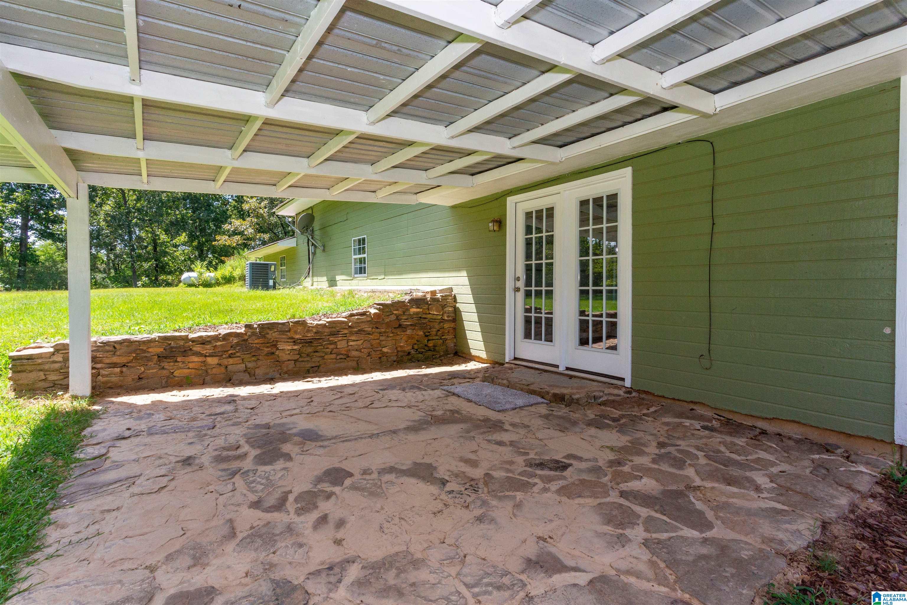 1040 Justice Road Warrior, AL 35180 - Photo 5 of 25