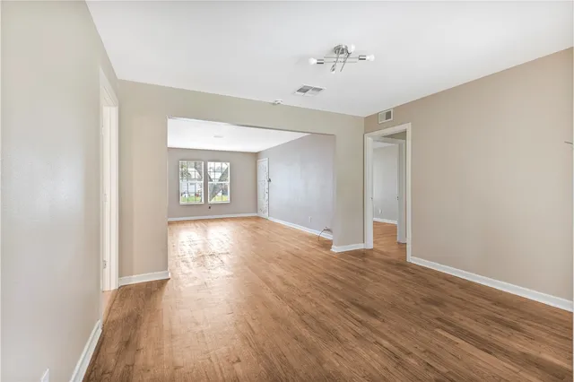 $2,000 | 650 Mc Clendon Street, Corpus Christi, TX 78404