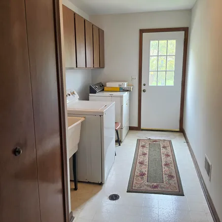$575,000 | 30129 Deer Run, Farmington Hills, MI 48331