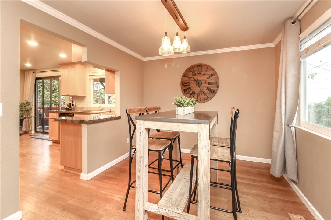 2003 Northeast 16th Street Renton, WA 98056 - Photo 11 of 35