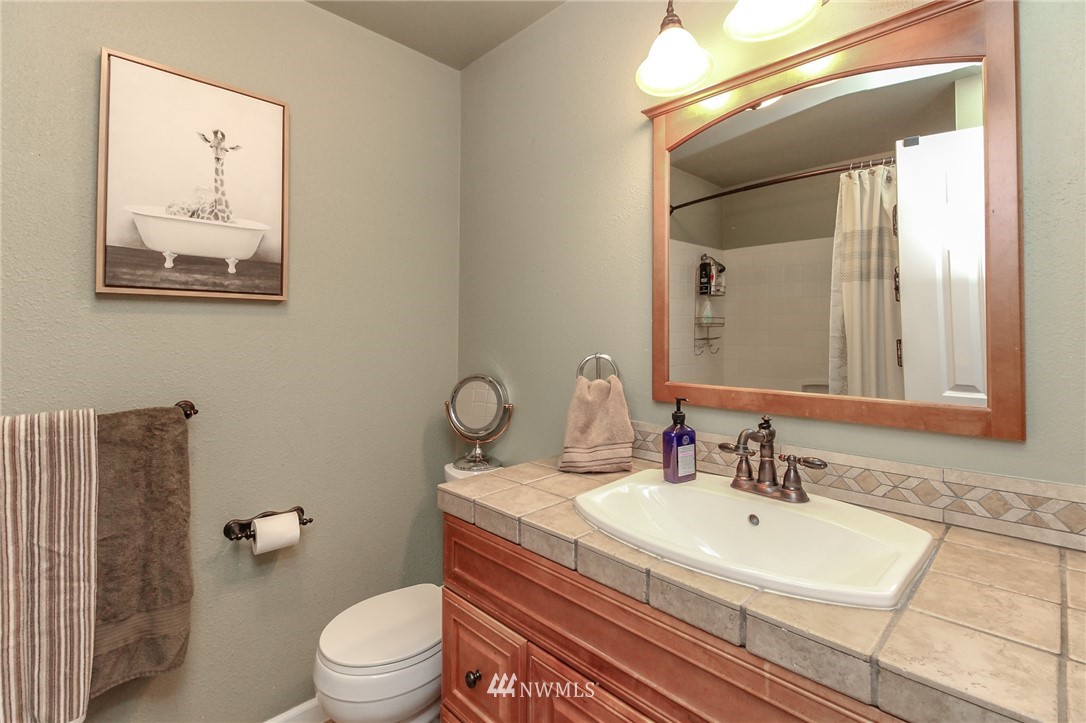 2003 Northeast 16th Street Renton, WA 98056 - Photo 14 of 35