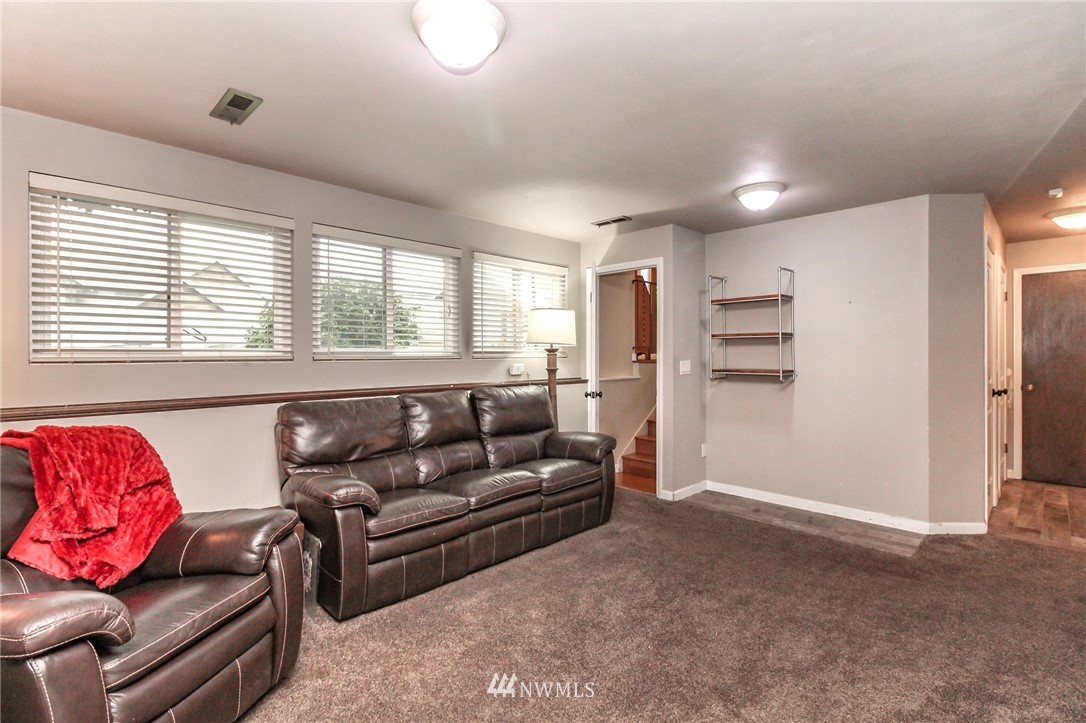 2003 Northeast 16th Street Renton, WA 98056 - Photo 21 of 35