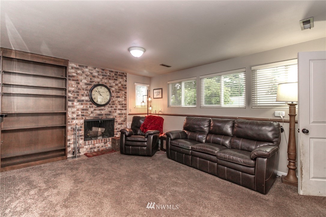 2003 Northeast 16th Street Renton, WA 98056 - Photo 22 of 35