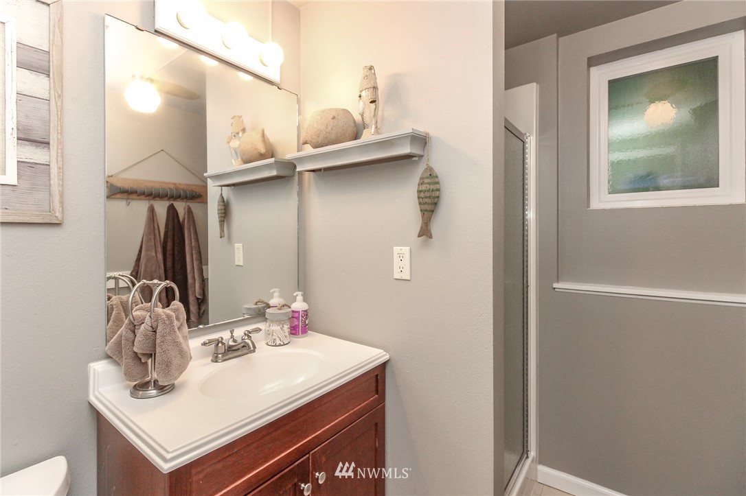 2003 Northeast 16th Street Renton, WA 98056 - Photo 24 of 35