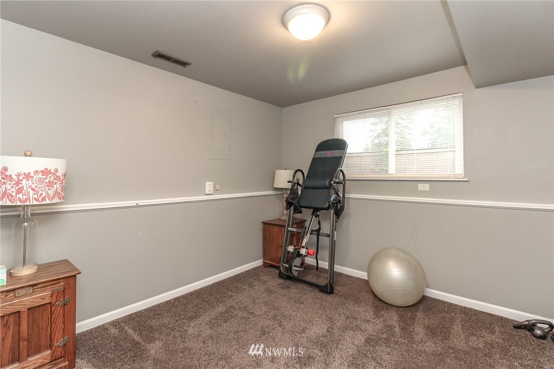 2003 Northeast 16th Street Renton, WA 98056 - Photo 25 of 35